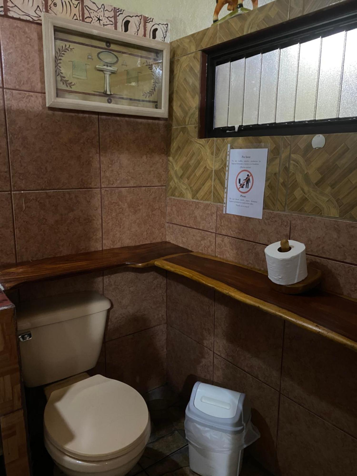 Mauras Tropical Mini Hostel & Tours パケラ エクステリア 写真